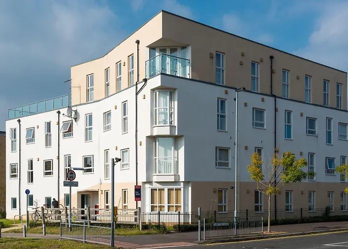 Cambridge Orchard Apartments - 2 Double Bedrooms