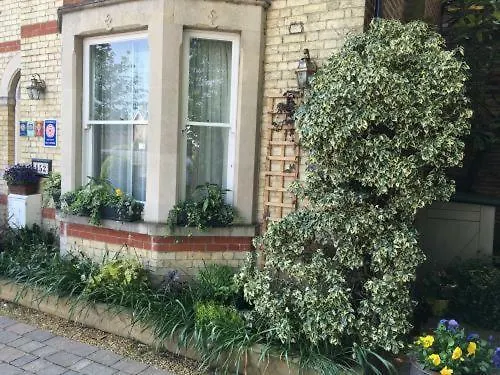 Guest house: Worth House